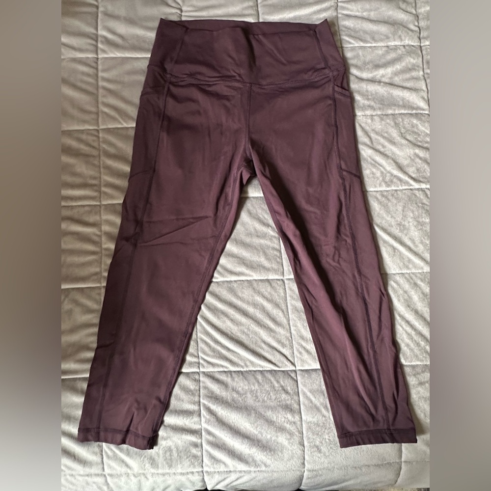 ZYIA light & tight plum leggings with pockets